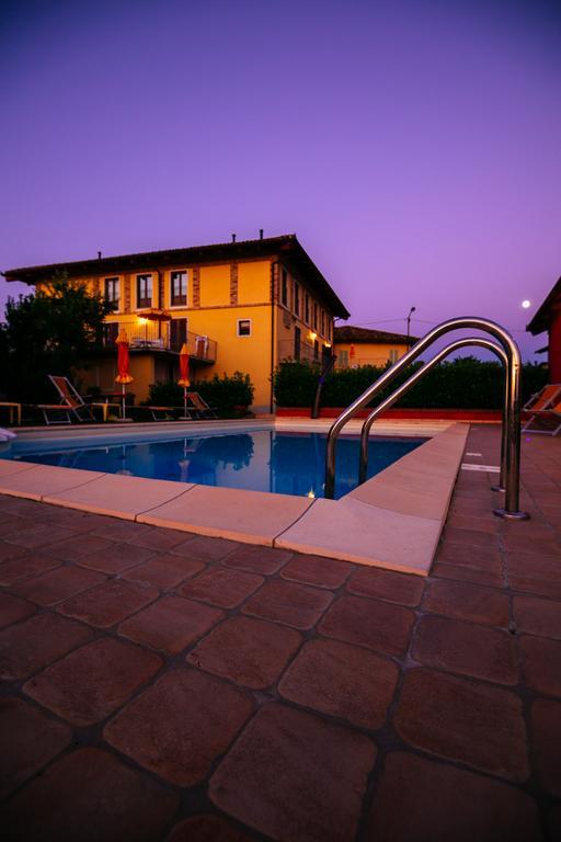 Agriturismo Bianconiglio Monforte D'Alba Ngoại thất bức ảnh